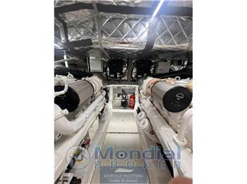 Pershing 52