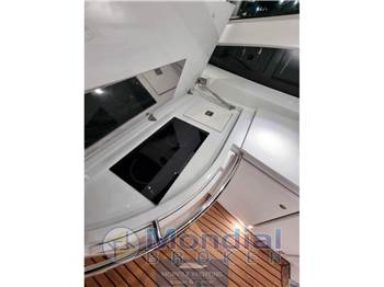 Pershing 52