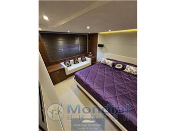 Princess yachts V 62