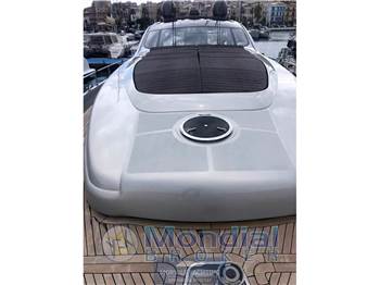 Pershing 76