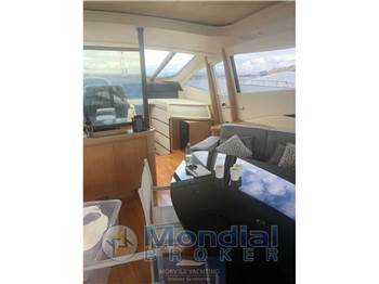 Pershing 76