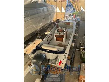 Mako marine 261 cc