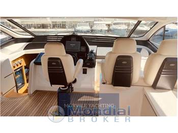 Pershing 62