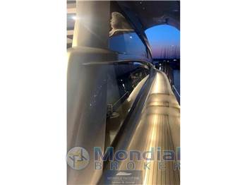 Pershing 7 x