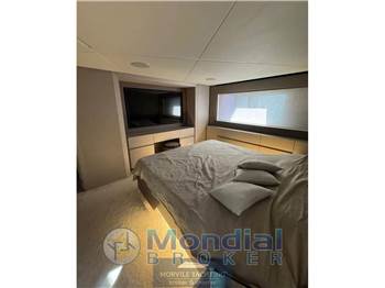 Pershing 7 x