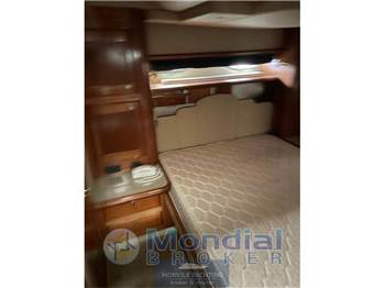 Cruisers yachts 54.70 open