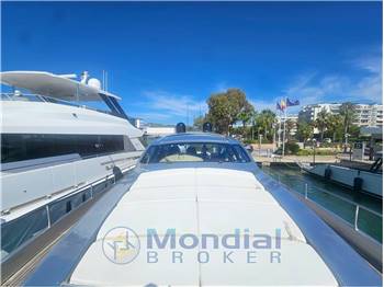 Pershing 72