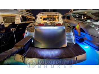 Pershing 72