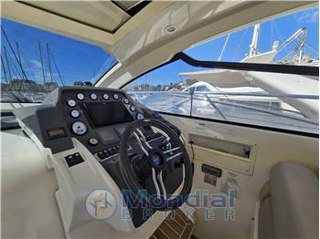 Atlantis 44