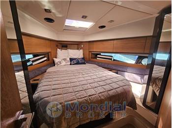 Atlantis 44