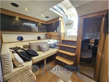 Atlantis 44