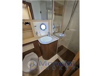 Atlantis 44
