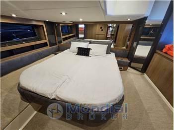 Atlantis 44