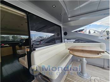 Pershing 64