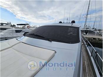 Pershing 64