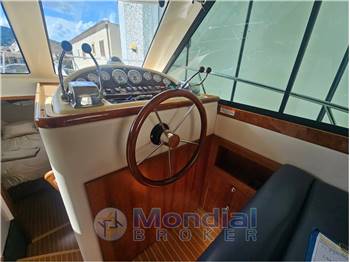 Riviera 33 fly
