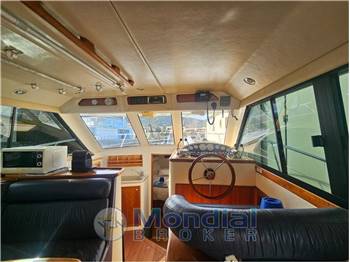 Riviera 33 fly