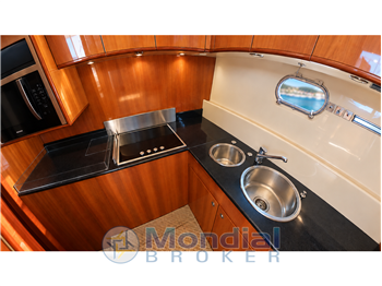Ferretti Yachts FERRETTI 590