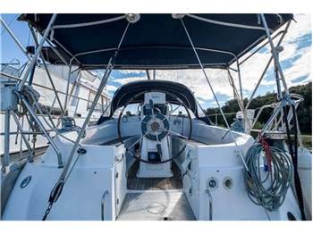 Bavaria 32 cruiser