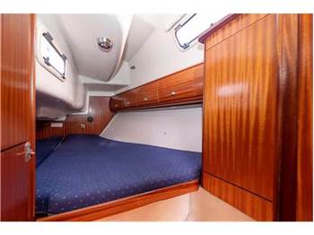 Bavaria 32 cruiser