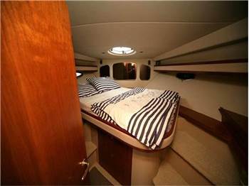 Cruisers yachts 3672