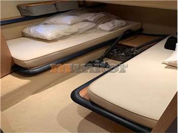 Azimut 43 fly