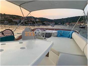 Azimut 43 fly