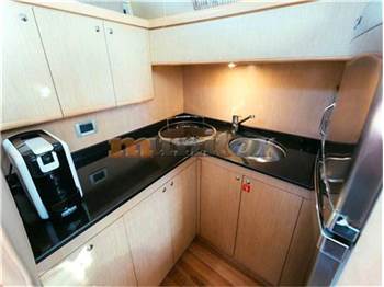 Ferretti 460 fly