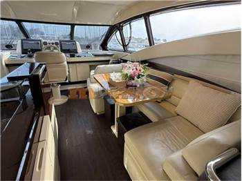 Azimut 58 fly