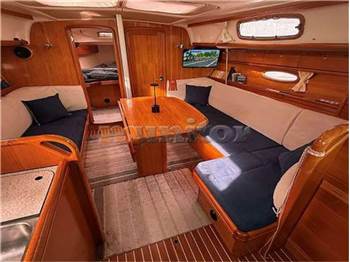Bavaria 37 cruiser