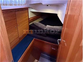 Bavaria 37 cruiser