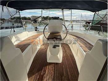 Bavaria 37 cruiser