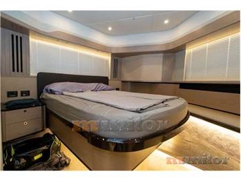 Absolute Navetta 52