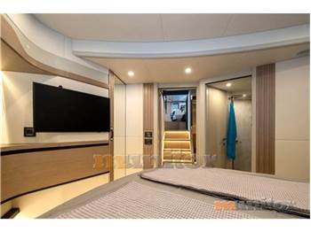 Absolute Navetta 52