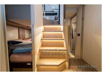 Absolute Navetta 52