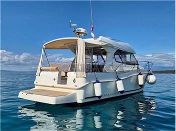 Beneteau Jeanneau merry fisher 815