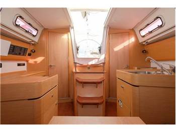 Beneteau First 35