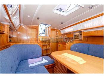 Bavaria 38 cruiser