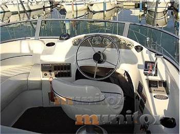 Bayliner 288 fly