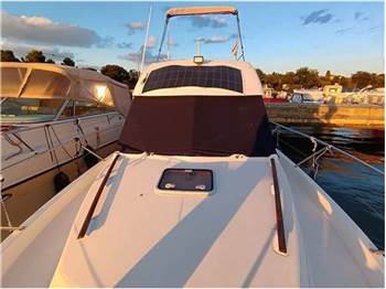 Beneteau Antares 9