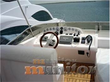Majesty yachts Majesty 44 fly