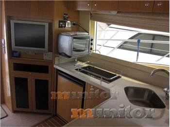 Majesty yachts Majesty 44 fly