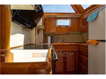Overseas ind Trawler monk 42