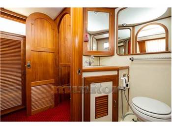 Overseas ind Trawler monk 42