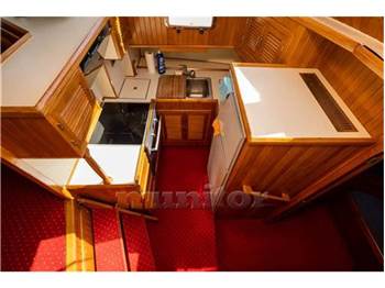 Overseas ind Trawler monk 42
