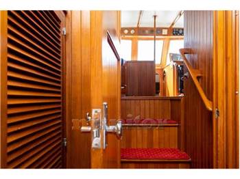 Overseas ind Trawler monk 42