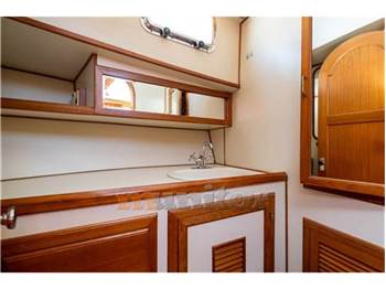 Overseas ind Trawler monk 42