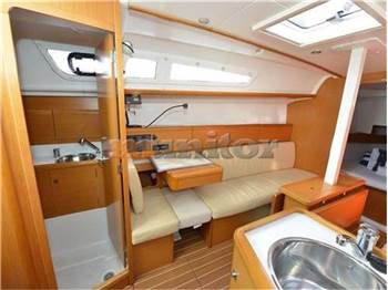 Jeanneau 33i
