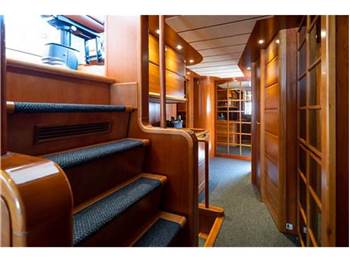Ferretti Custom line 94