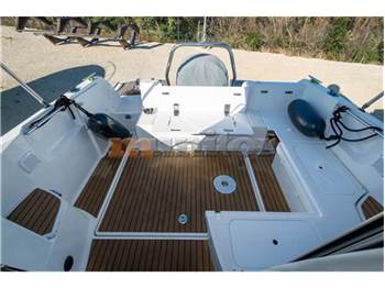 Jeanneau Merry fisher 795